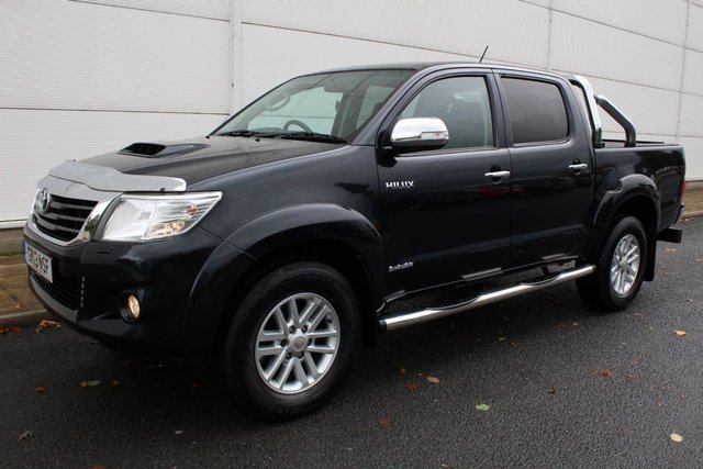 2013 13 Toyota HI-Lux 3.0 INVINCIBLE 4X4 D-4D DCB 1d AUTO 169 BHP