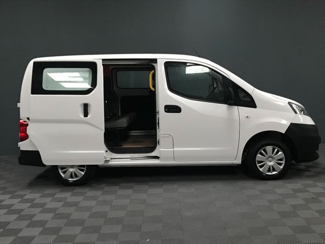 nissan nv200 crew cab