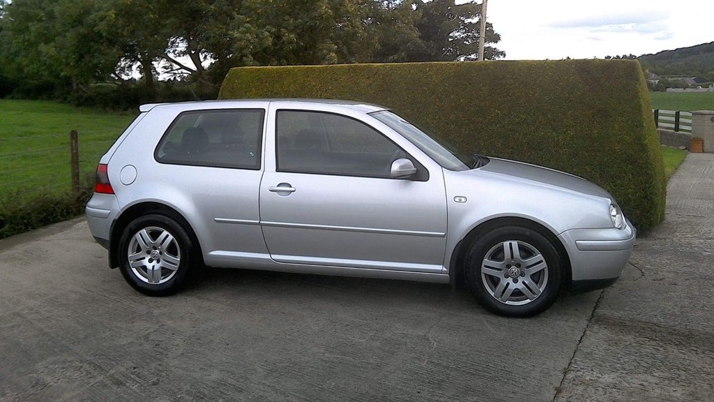 USED 2001 VOLKSWAGEN GOLF 2.0 GTI 3d 114 BHP 