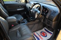 USED 2012 12 TOYOTA HI-LUX 3.0 INVINCIBLE 4X4 D-4D DCB 1d 169 BHP FULL LEATHER + SAT NAV ** NO VAT **