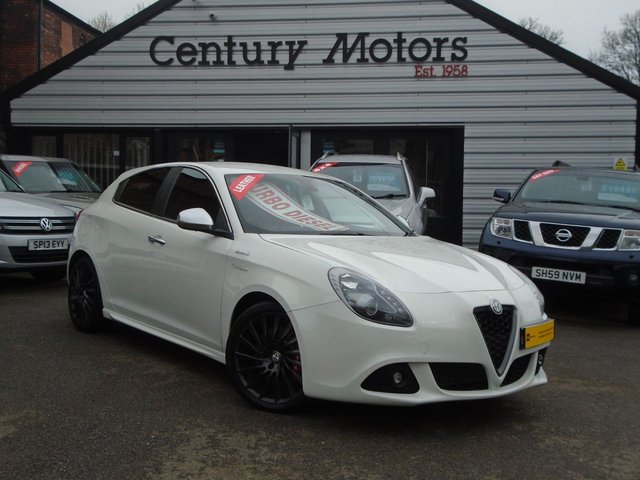 2013 13 Alfa Romeo Giulietta 1.6 JTDM-2 SPORTIVA 5d - RED LEATHER