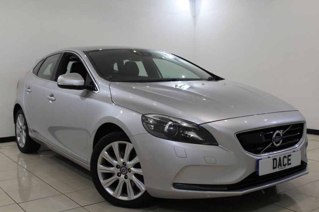 View our VOLVO V40