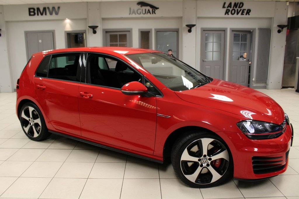 View our VOLKSWAGEN GOLF