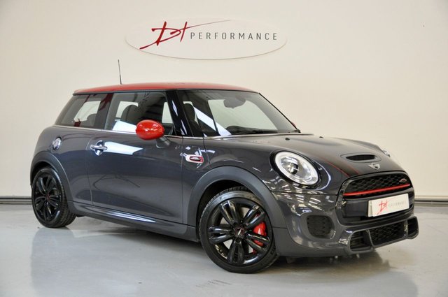 2017 17 MINI Hatch John Cooper Works 2.0 JOHN COOPER WORKS 3d 228 BHP
