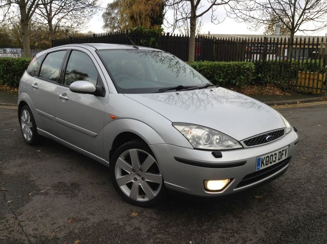 2003 03 Ford Focus 1.6 GHIA 5d 99 BHP