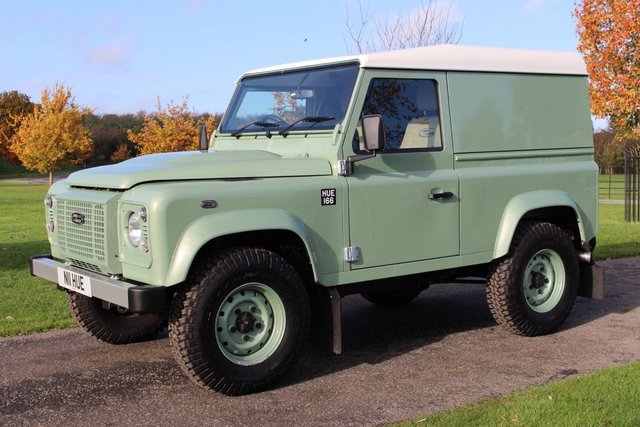 View our LAND ROVER DEFENDER