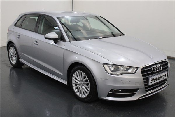 2015 65 AUDI A3 1.6 TDI ULTRA SE TECHNIK 5 DR
