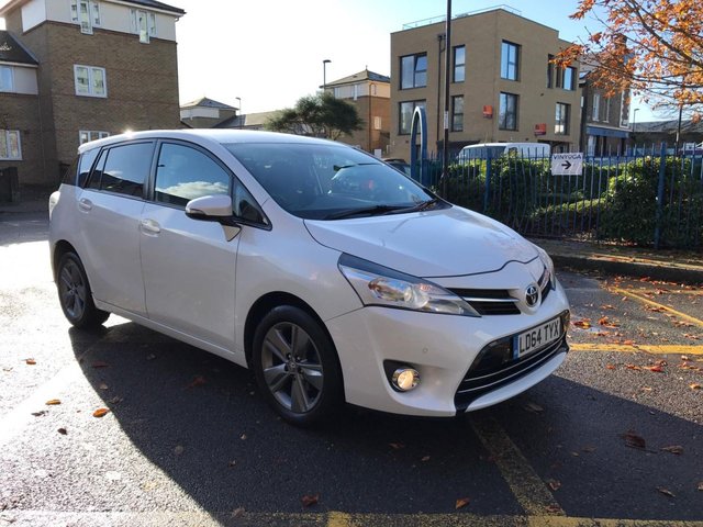 2015 64 TOYOTA VERSO 1.8 VALVEMATIC TREND 5d AUTO 145 BHP 