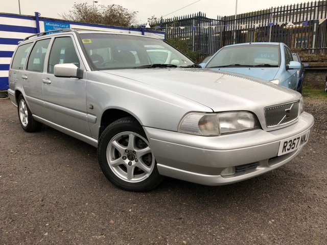 1998 Volvo V70 2.4 SE 10V 5d 140 BHP