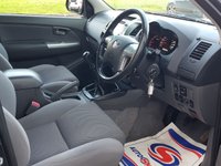 USED 2012 62 TOYOTA HI-LUX 3.0 INVINCIBLE 4X4 D-4D DCB 1d 169 BHP TIMING BELT CHANGED AT 91K**NO VAT