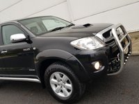 USED 2011 60 TOYOTA HI-LUX 3.0 INVINCIBLE 4X4 D-4D DCB 1d 169 BHP CANOPY + BULL BARS ** NO VAT