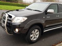 USED 2011 60 TOYOTA HI-LUX 3.0 INVINCIBLE 4X4 D-4D DCB 1d 169 BHP CANOPY + BULL BARS ** NO VAT