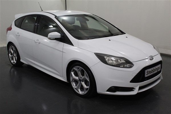 2013 63 FORD FOCUS 2.0 ST-2 5d 247 BHP