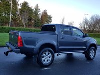 USED 2010 10 TOYOTA HI-LUX 3.0 INVINCIBLE 4X4 D-4D DCB 1d 169 BHP NO VAT ** GENUINE LOW MILES+3 KEYS