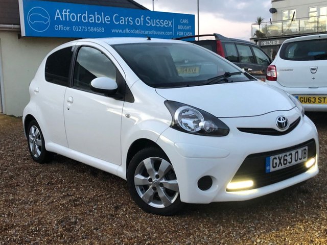 2013 63 Toyota Aygo 1.0 VVT-I MOVE WITH STYLE 5d 68 BHP