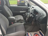 USED 2013 13 TOYOTA HI-LUX 2.5 HL3 4X4 D-4D DCB 1d 142 BHP SAT NAV+CAMERA+TOW BAR ** NO VAT **