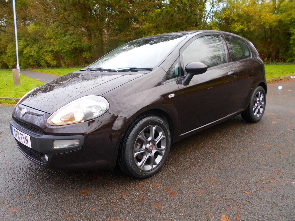 ... USED 2011 11 FIAT PUNTO EVO 1.4 GP 3d 77 BHP **LOW INSURANCE* ...