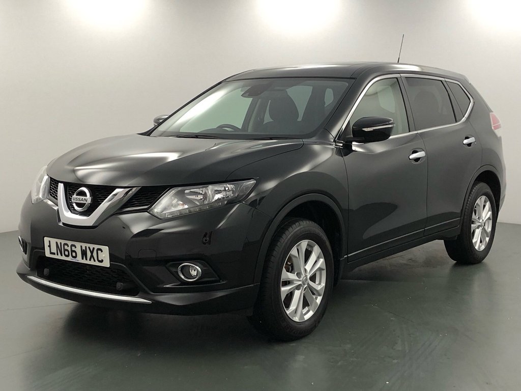 View our NISSAN X-TRAIL