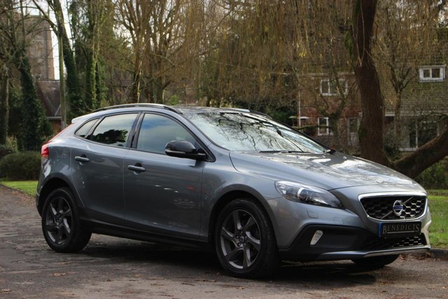 2014 64 Volvo V40 1.6 D2 CROSS COUNTRY LUX 5d AUTO 113 BHP
