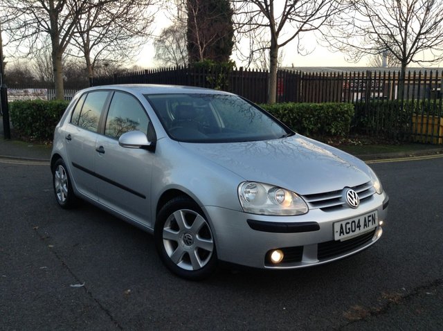 2004 04 Volkswagen Golf 1.6 SE FSI 5d 115 BHP