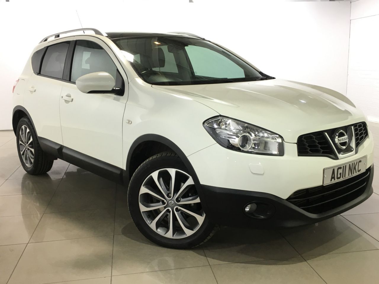 View our NISSAN QASHQAI