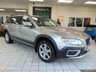 USED 2009 59 VOLVO XC70 2.4 D5 SE LUX AWD 5d AUTO 205 BHP BLUETOOTH + FULL LEATHER SEATS + ROOF RAILS + ALLOYS + CRUISE CONTROL + CLIMATE CONTROL + REMOTE REAR DOOR RELEASE