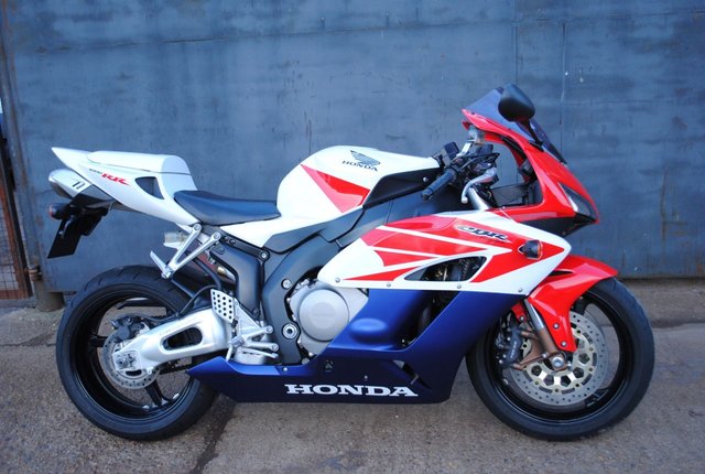 2004 54 Honda Cbr1000rr Fireblade RR-4 