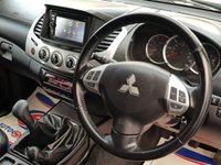 USED 2014 14 MITSUBISHI L200 2.5 DI-D 4X4 BARBARIAN LB DCB 1d 175 BHP NO VAT ** HEATED SEATS + LOW MILES