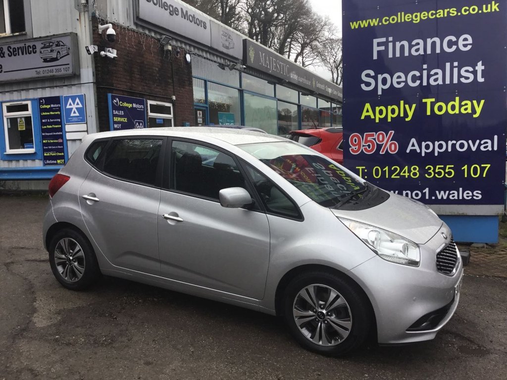 View our KIA VENGA
