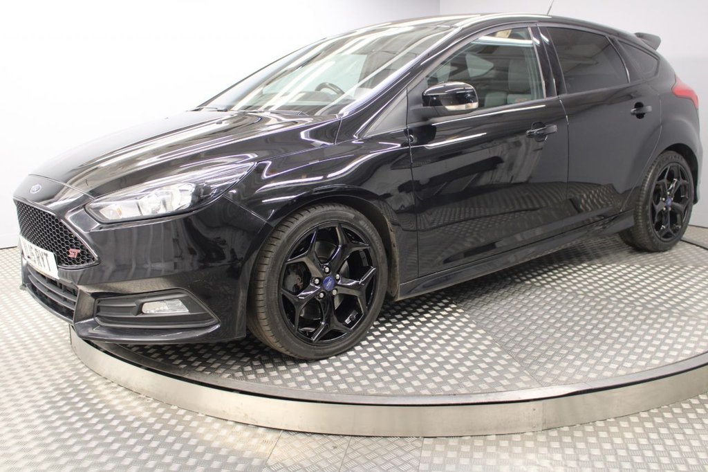 View our FORD FOCUS