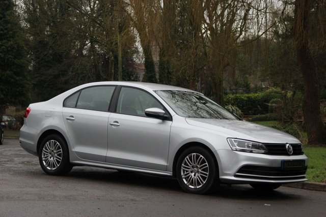 2015 15 Volkswagen Jetta 2.0 S TDI BLUEMOTION TECHNOLOGY 4d 109 BHP