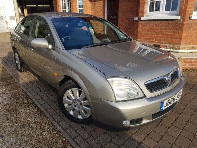 2003 Vauxhall Vectra 2.2 ELEGANCE 16V 5d AUTO 145 BHP