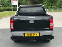 USED 2011 61 TOYOTA HI-LUX 3.0 INVINCIBLE 4X4 D-4D DCB 1d AUTO 169 BHP 2 KEYS + BULL BARS ** NO VAT **