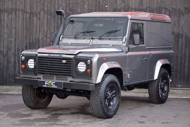 2006 56 Land Rover Defender 2.5 90 TD5 COUNTY HARD TOP 1d 120 BHP