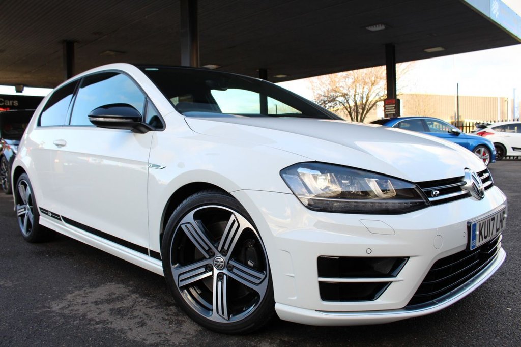 View our VOLKSWAGEN GOLF