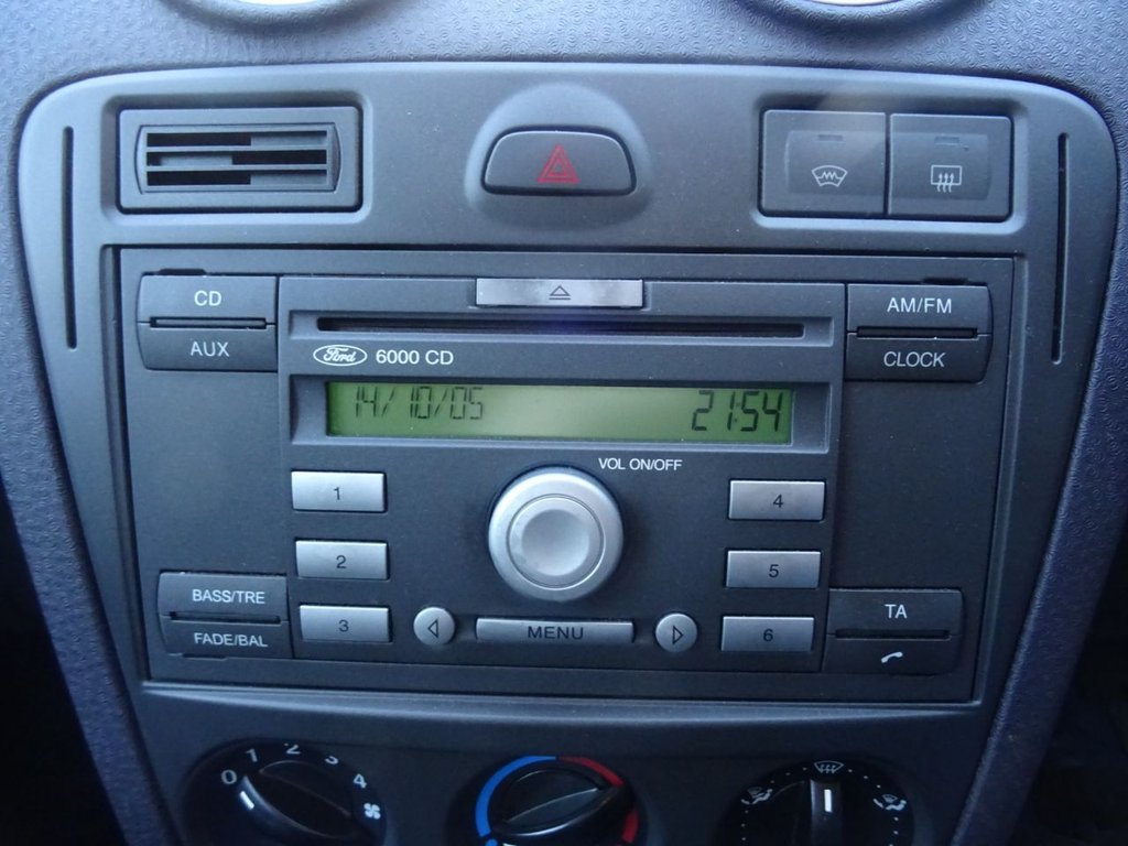 Aux ford fusion