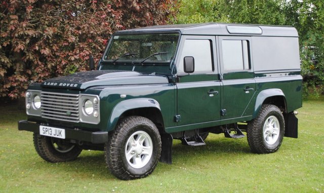 2013 13 Land Rover Defender 2.2 TD COUNTY UTILITY WAGON 1d 122 BHP