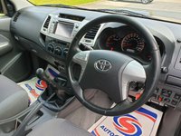USED 2012 62 TOYOTA HI-LUX 2.5 HL3 4X4 D-4D DCB 1d 142 BHP NO VAT ** NO VAT + REVERSING CAMERA