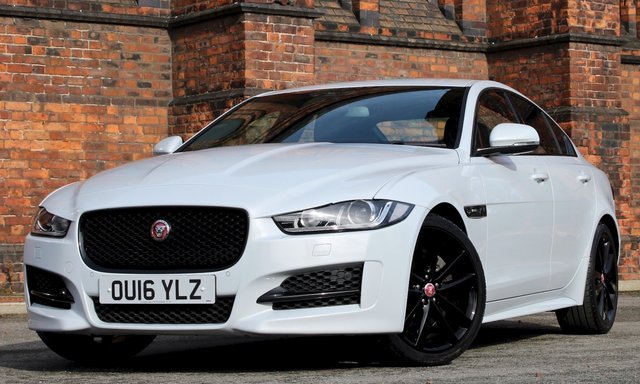 2016 16 Jaguar Xe 2.0 R-SPORT 4d AUTO 180 BHP [BLACK PACK]
