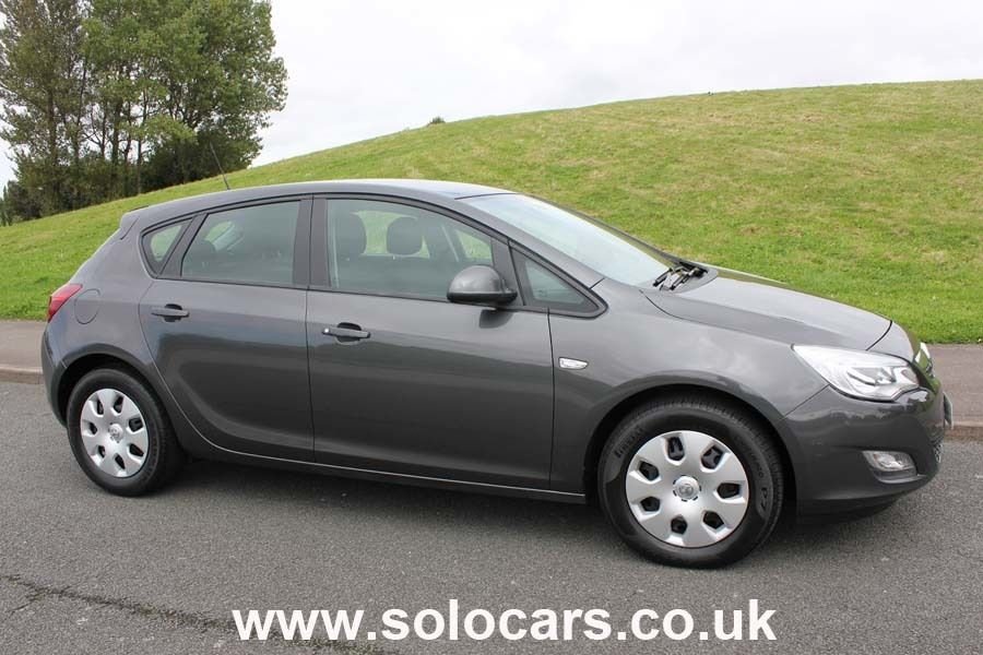 2011 11 VAUXHALL ASTRA 1.7 EXCLUSIV CDTI 5d 108 BHP