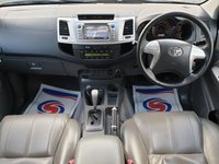 USED 2012 62 TOYOTA HI-LUX 3.0 INVINCIBLE 4X4 D-4D DCB 1d AUTO 169 BHP SAT NAV + R CAMERA ** NO VAT **