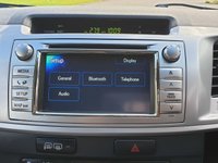USED 2012 62 TOYOTA HI-LUX 3.0 INVINCIBLE 4X4 D-4D DCB 1d AUTO 169 BHP SAT NAV + R CAMERA ** NO VAT **