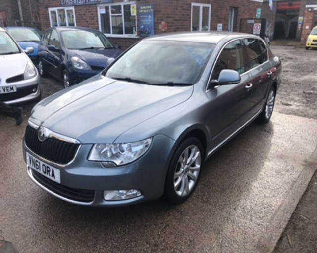2011 61 Skoda Superb 1.6 SE PLUS TDI CR 5d 104 BHP