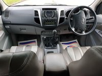 USED 2011 60 TOYOTA HI-LUX 3.0 INVINCIBLE 4X4 D-4D DCB 1d 169 BHP FULL LEATHER + CANOPY ** NO VAT **