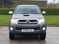 USED 2011 60 TOYOTA HI-LUX 3.0 INVINCIBLE 4X4 D-4D DCB 1d 169 BHP FULL LEATHER + CANOPY ** NO VAT **