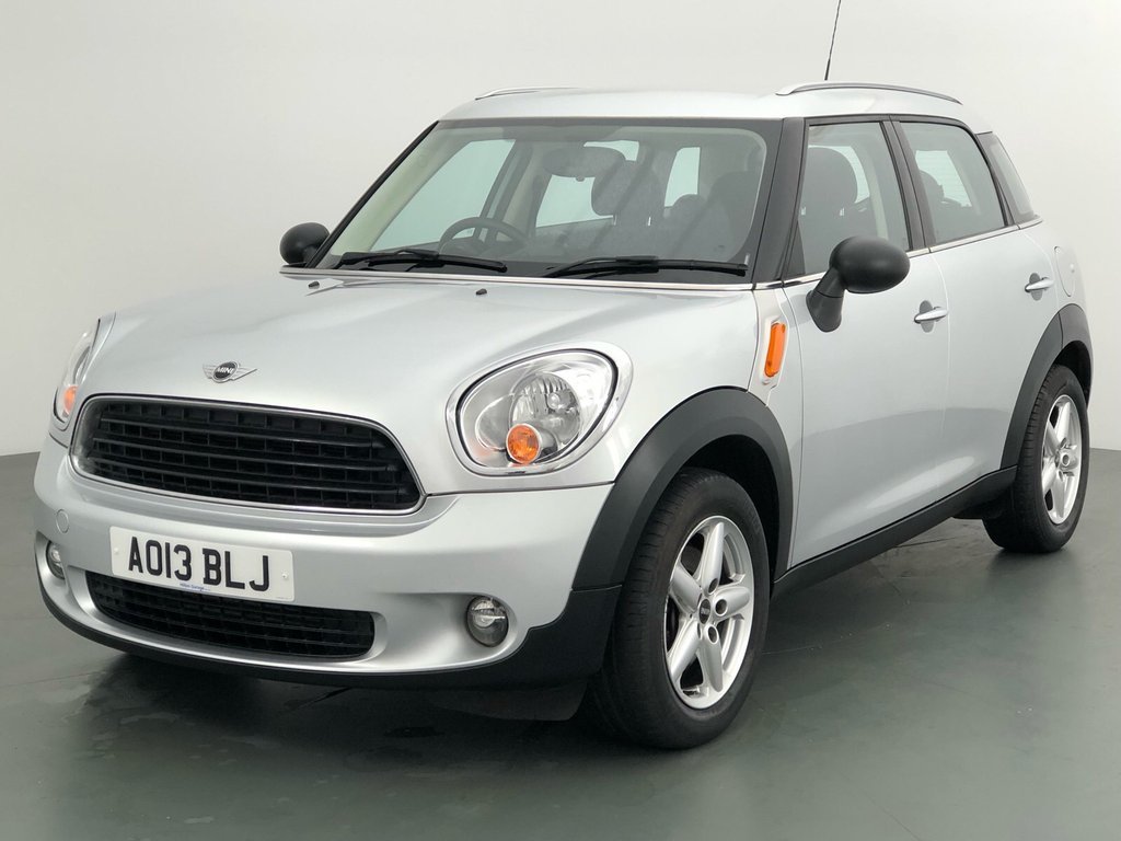 View our MINI COUNTRYMAN