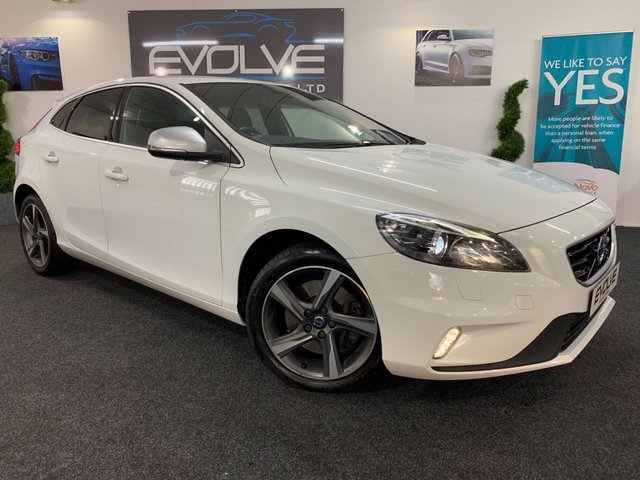 2015 65 Volvo V40 2.0 D3 R-DESIGN NAV 5d 148 BHP