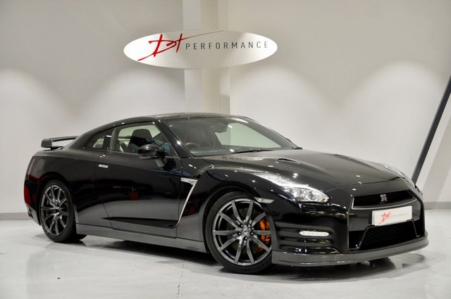 2016 16 Nissan GT-R 3.8 V6 2d AUTO 550 BHP