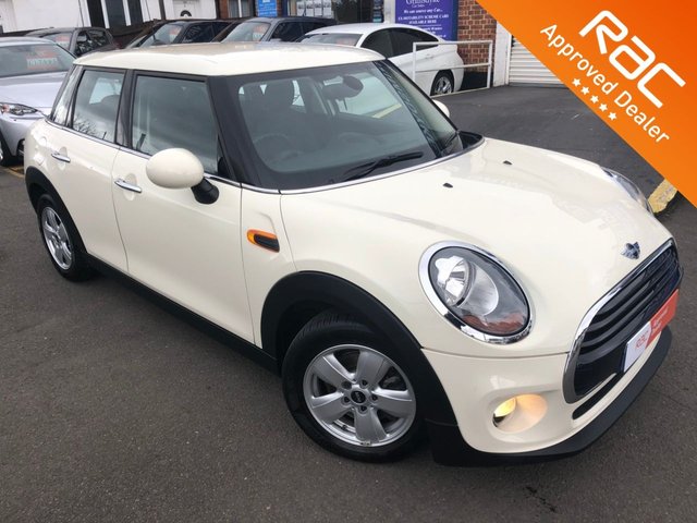 2016 16 MINI Hatch Cooper 1.5 COOPER 5d 134 BHP