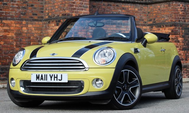 2011 11 MINI Convertible 1.6 COOPER 2d 122 BHP